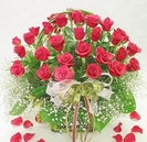 minunat-cos-cu-trandafiri-rosii_d3e1daa7cb9c43