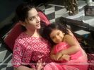 203683-ankita-lokhande-with-a-child-artist-on-the-set-of-pavitra-risht