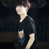 - De nebuna asta fugggggg :((..Hyunaa Help me.:o3.[ se duce langa hyuna ]
