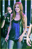 bella-thorne-citywalk-concert-07