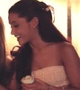 Ariana Grandee (122)
