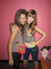 bella-thorne-and-zendaya