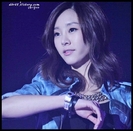 :-" Ammmm... :-" [se uita la Ha Yul] Deci...Hyuna...tu cine crezi ca e? /:) :))