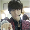 ~ TUU!!!:-w...o sa mori...[o impinge pe canapea]..>:)