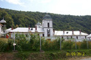 100_9300