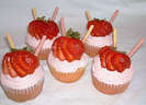 strawberry-pocky-cupcakes-thumb