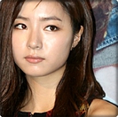 ♥ |se uita speriata la Hyun Seung| ...Ar trebui sa stau si eu departe de el..:|