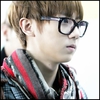 ~ [intra ajutand`o pe Bora]...Yoseob...Fi si tu mai atent...are piciorul luxat.