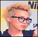 •. mdap..:)) oare de ce nu vine nimeni? :-? :))