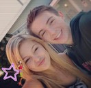 1O Things About Olivia - 4) Ea joaca jocuri video impreuna cu fratele