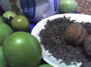 gogonele, zahar, nuci, flori lavanda