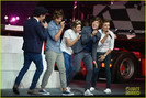 one-direction-closing-ceremony-03