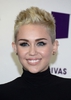 normal_158440915-singer-miley-cyrus-attends-vh1-divas-2012-at-gettyimages