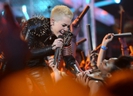 normal_158444230-singer-miley-cyrus-performs-onstage-at-vh1-gettyimages