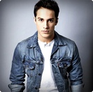 ~ ; styu sweetheart, dwar mai bnee nu oryce...^se pune langa ea pe kanapea^