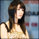 [intra] Pff...(:| [se uita la ei] O sa ma fac ca nu am vazut nimic...:| [pleaca la bucatarie]