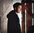 ~ ; nup... nu mi`ay mai zis= ]]^se sprijina de usha shy se uita la ea^