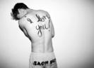 ▼Nu-nteleg de ce in majoritatea pozelor e dezbracat :-?#Twixx