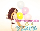 ▲se intoarce si-i zambeste usor mangaindu-l pe obraz▲