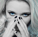 ╠ ˡᵉᵗᵗᶤᵉʰ ╣→ . # îi răspunde la sărut ; jucându-se-n părul lui .