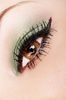 liquid-eyeliner-with-green-eye-shadow
