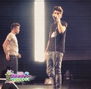 » ; # îi trage uşor capul şi-o pupă apăsat pe buze ; asdfghjkl.