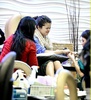 selena-gomez-gets-mani-pedi-after-justin-bieber-split-reports-06