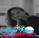Mm hei -.- |se pune pe jos si incepe sa rupa covorul|