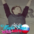 »;  Stau 10 minute asa ;;) ca Niall ;;) =)) #mento