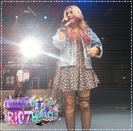 ; __ ∞ ;♥. .; bine, pa ;3. pupz, ai grijă ;O3. # îl sărută-ncet ;