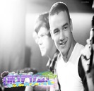 ☇ ∞ . # o mângâie pe cap ; să fim normali ;3 # demm + asta ziceam şi noi ;) # zayn .