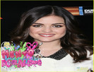▲il prinde de mana in semn de salut :-?▲Lucy Karen Hale,incantata :)#Niall James Horan
