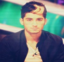 ». ^ cade. cu mento. si KATTIEH xD. ^ parca. am lipsit. o viata x_x =))