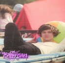 ⇒ ; CINE A ÎNDRĂZNIT SĂ TE LASE SINGURĂ, RUŞINE.