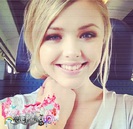 ; amoreeeeeeeee - bate la ușă - ;;)