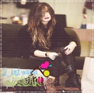 ∞　.♥; =))). şi selena e katieh,... dar.. ..