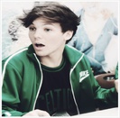 => *vine in patru labe* + Este JE bona..:) + *smile* + #dem & liam .