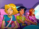 the-fugitives-totally-spies-22803010-768-576