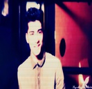 ». ^ vine. si se tranteste-n. pat. punandu-si. perna pe. fata x_x ^