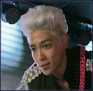 * |se uita in jur| E o casa..Mare..o.O :))