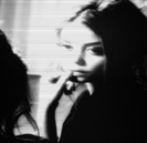 → ; ∞. SAU. . cine o ştie. pe tipa asta. şmenoasă. de aici =; ?