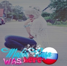 ; ete flosc tot aia =;; =))) |il bate pe urmar| asa deci te bag si pe tine in testament _click_