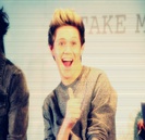 → ; ∞. dacă-l mai joc mult. . o să ai concurenţă la postul de miss horan x_x =))