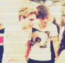 → ; ∞. aş putea să-l joc câteodată pe niall pentru bii =; ? × purieeh. ;