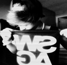 → ; ∞. pur si simplu. . am certuri cu annie in care nimeni nu poate interveni. - click -