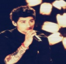 → ; ∞. ( sta un minut si proceseaza ). ASDFGHJKL. adica tu vroiai sa fii ca mine ;| ? =))