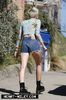 normal_Miley_Cyrus_Out_and_about_in_LA_February_4_2013_26-02052013041445000000