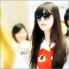 - [intra] No one..-_- :)) [se pune pe canapea]