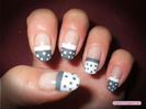 french manicure cu buline