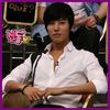 >> Oke..thx.:3 {deschide geanta;scoate cuferele si sticla;le pune in mijloc}